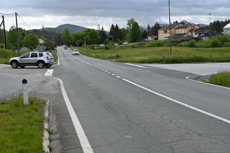 Sedanje križišče v Hrušici, pogled v proti Podgradu